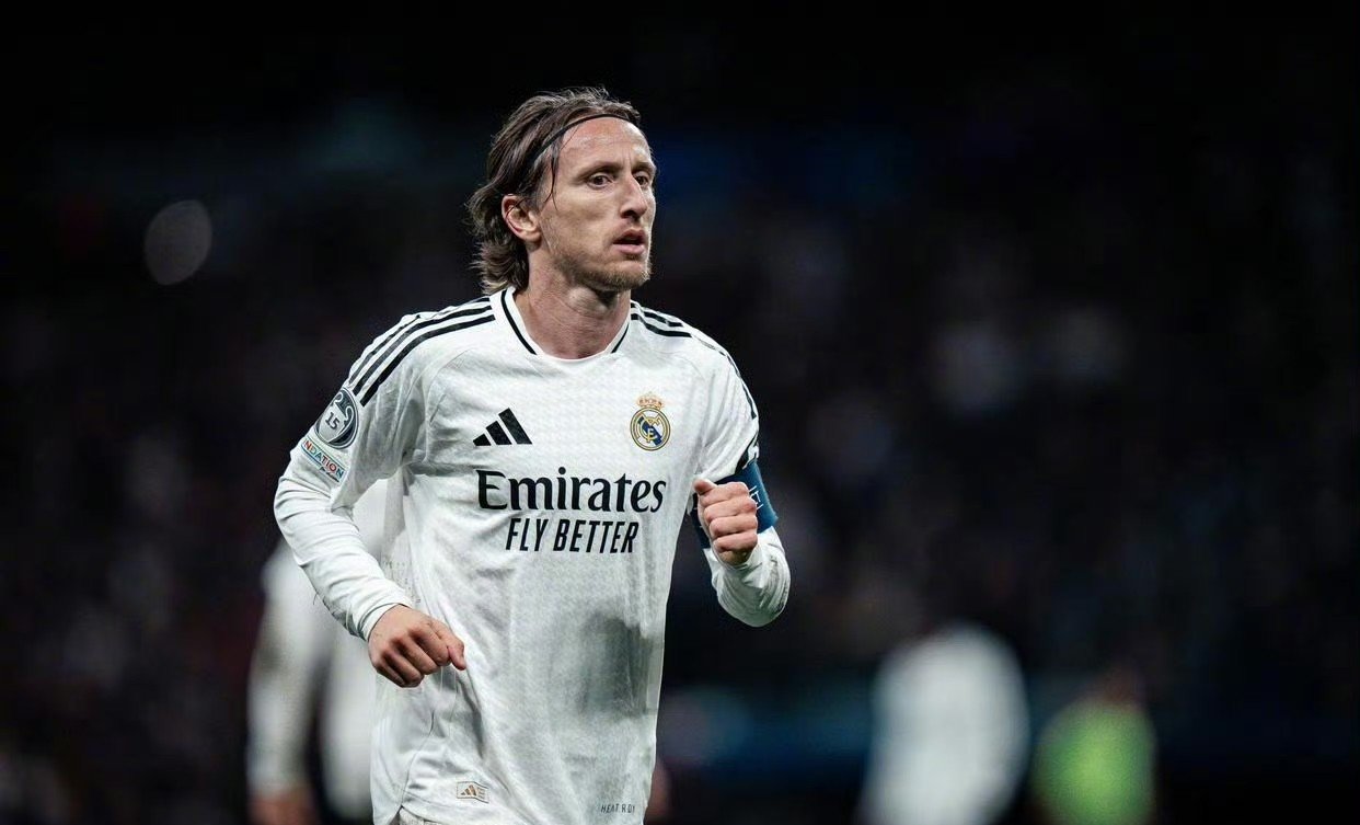 皇家马德里篮球队官宣日手感冰凉，志在全明星赛名次提升，震撼外界，年轻球员获得机会的简单介绍