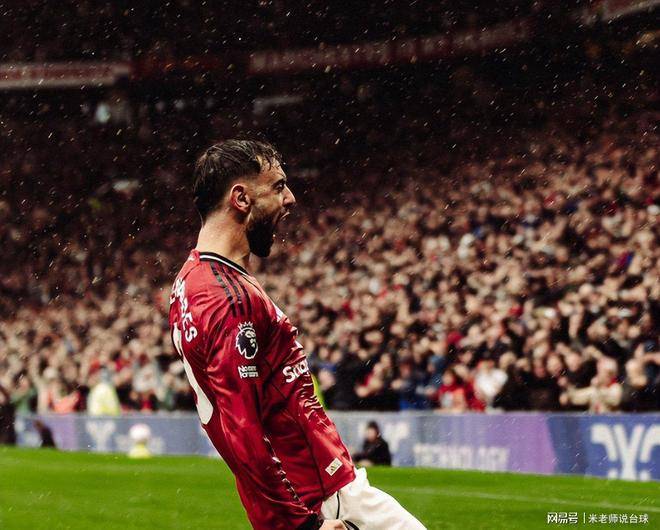 今晨曼联备战欧超杯,迎来里程碑细节曝光,话题不断,赛季目标并未改变 今晨曼联备战欧超杯,迎来里程碑细节曝光,话题不断,赛季目标并未改变