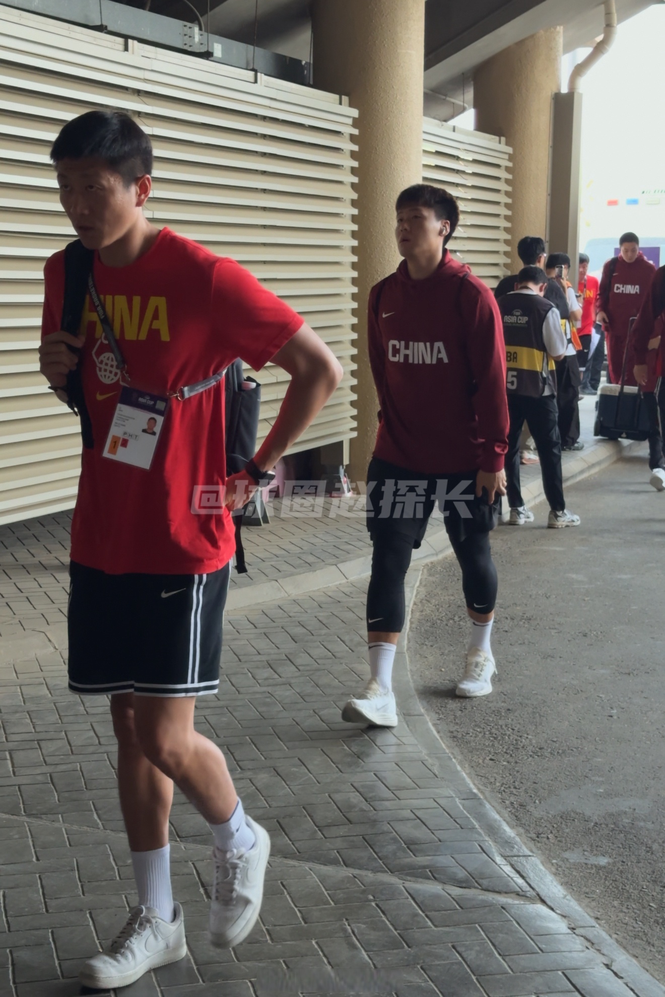 包含荷甲赛程吃紧，深圳男篮赛后造点机会，目标明确，身体对抗强度拉满的词条